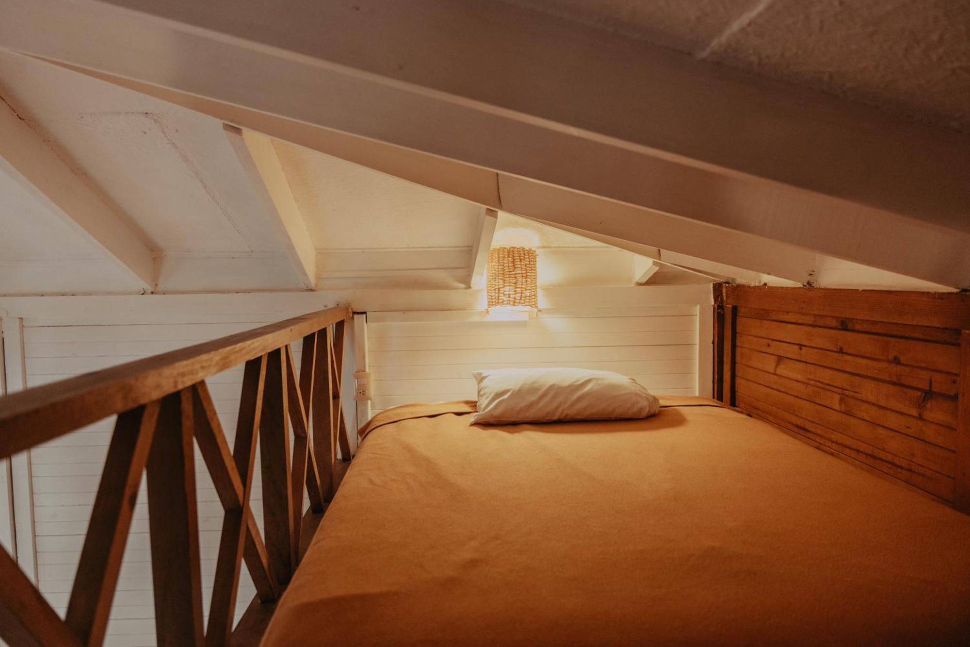 Palm Beach Bungalow King Bed